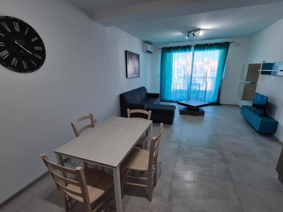 St Julians Bay Sea Front Apartments San Ġiljan Buitenkant foto