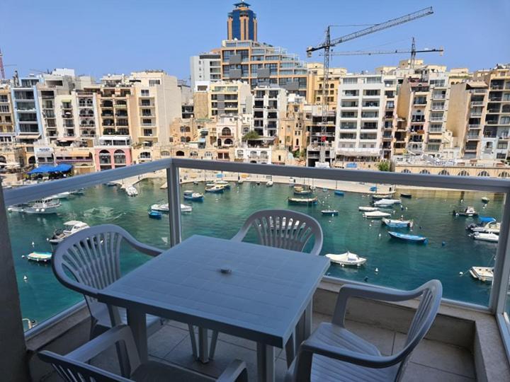 St Julians Bay Sea Front Apartments San Ġiljan Buitenkant foto