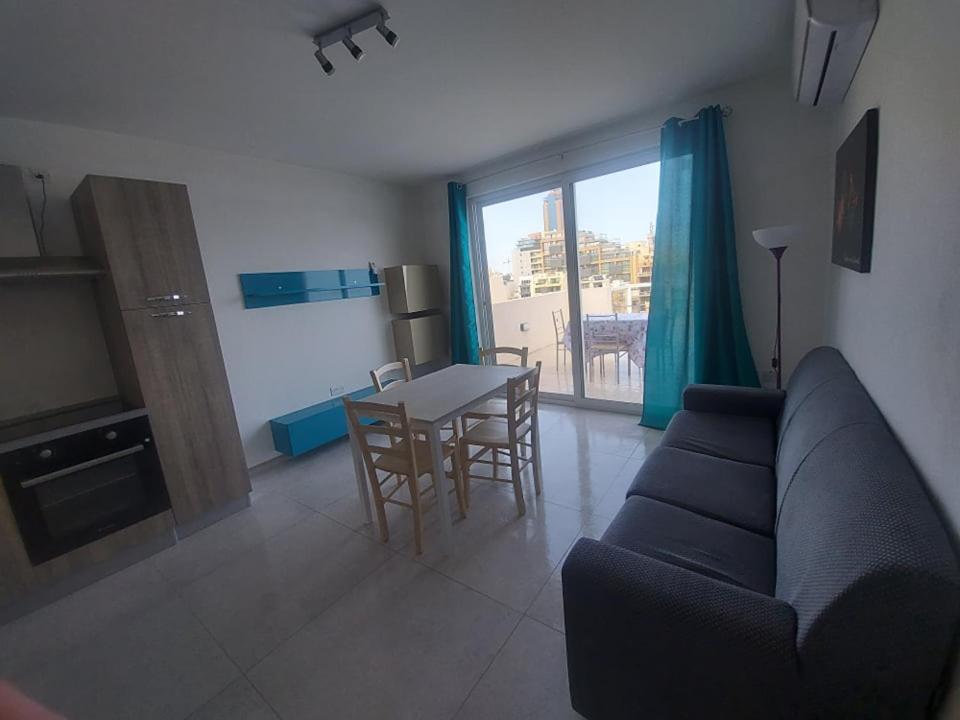 St Julians Bay Sea Front Apartments San Ġiljan Buitenkant foto